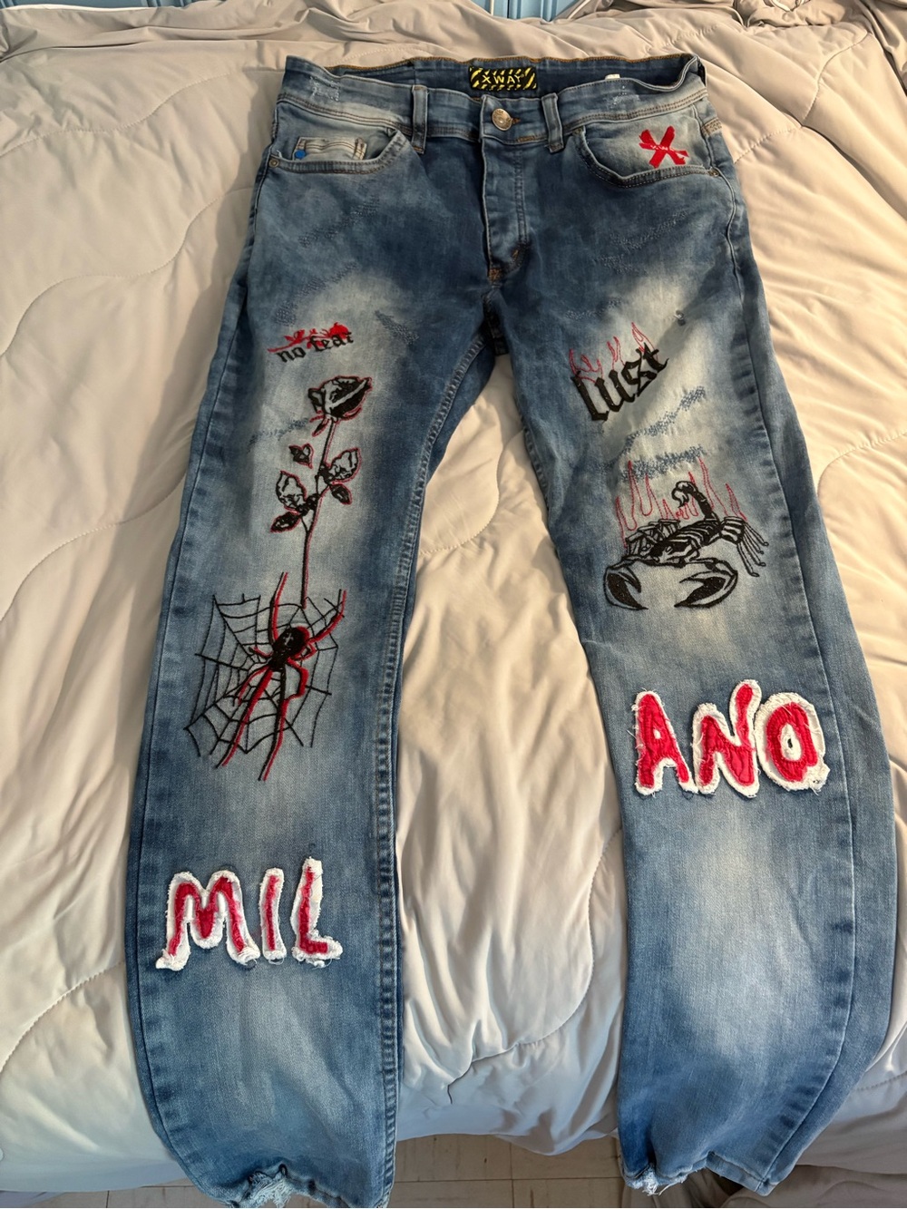 X Way Men’s Graphic Jeans W32 Urban Streetwear Y2K Theme Spider